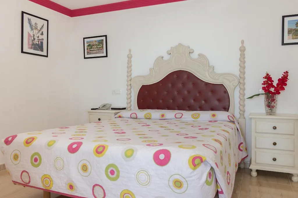 Apartamentos Mediterraneo Front Marbella Apartment